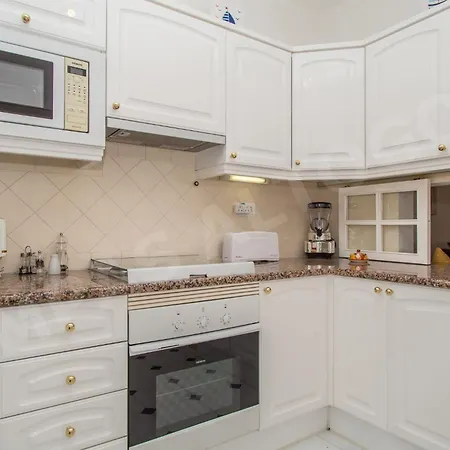 Апартаменти Pampas Altogolfe 2 Bedroom Портіман